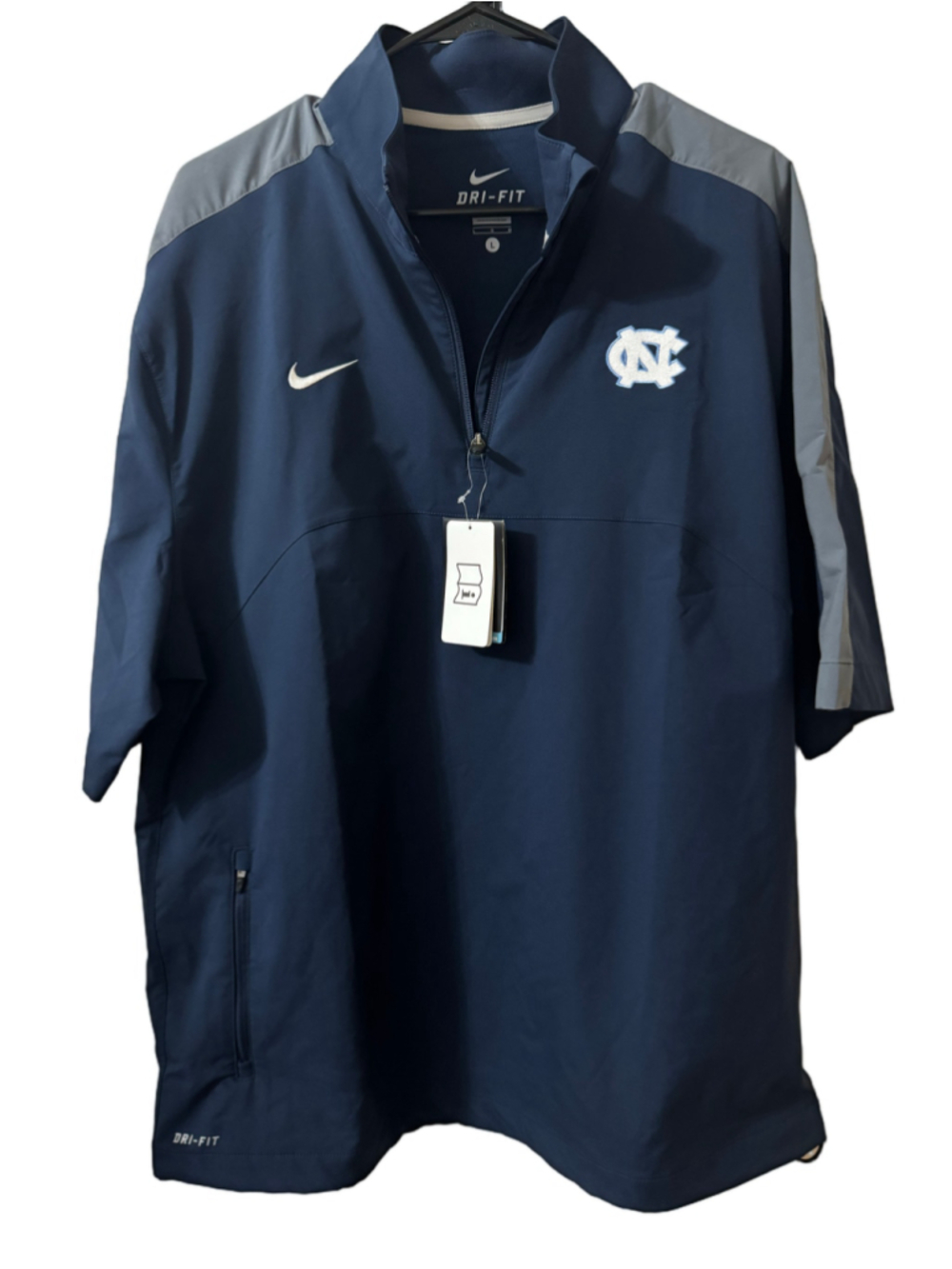 NWT Nike UNC North Carolina Tar Heels Dri-FIT Men’s L Short Sleeve 1/4 Zip Pullo